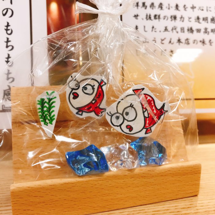 花山うどんアゼリアモール店　夏ディスプレイ　金魚？