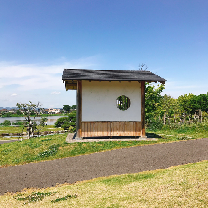 花山公園の東屋_裏から