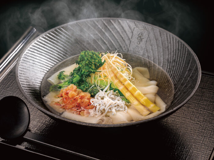 桜海老としらすの白銀かけ